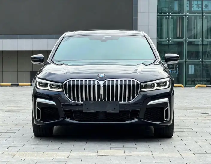 BMW 7 Series 2021 Model 740Li Leading Model M Sports Set – фото 2