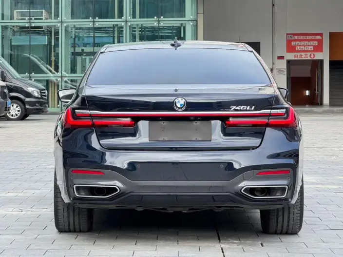 BMW 7 Series 2021 Model 740Li Leading Model M Sports Set – фото 3