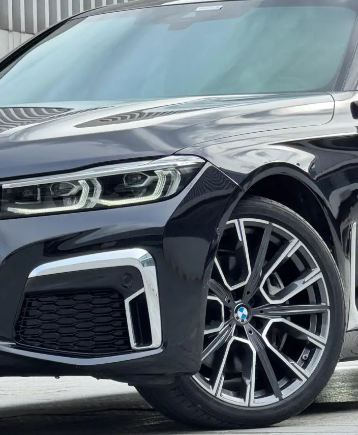 BMW 7 Series 2021 Model 740Li Leading Model M Sports Set – фото 5