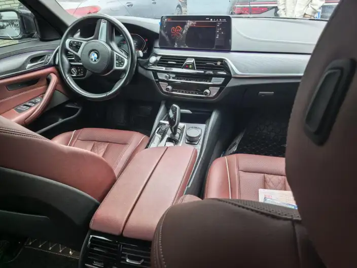 BMW 5 Series 2021 Model 530Li Leading Model M Sports Set – фото 5