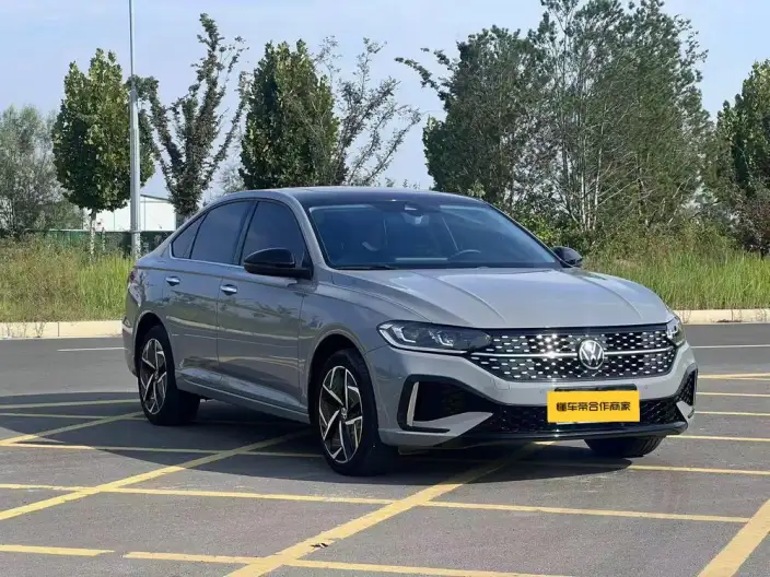 Volkswagen Lavida 2023 Model 300TSI DSG Starry Sky Yongyi Edition