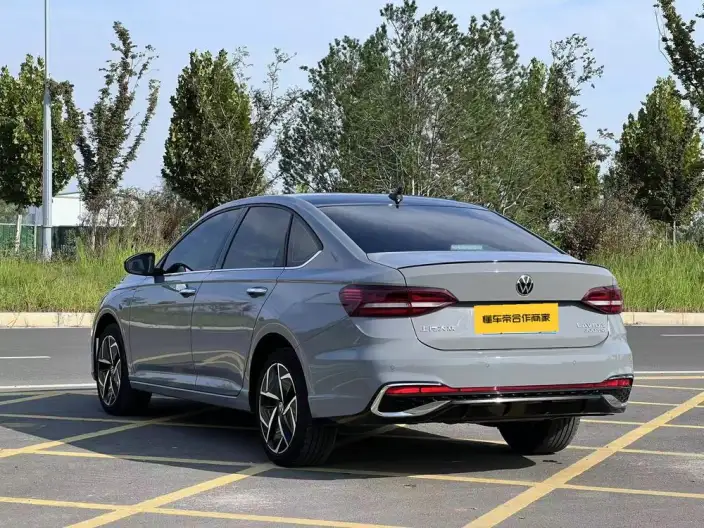 Volkswagen Lavida 2023 Model 300TSI DSG Starry Sky Yongyi Edition