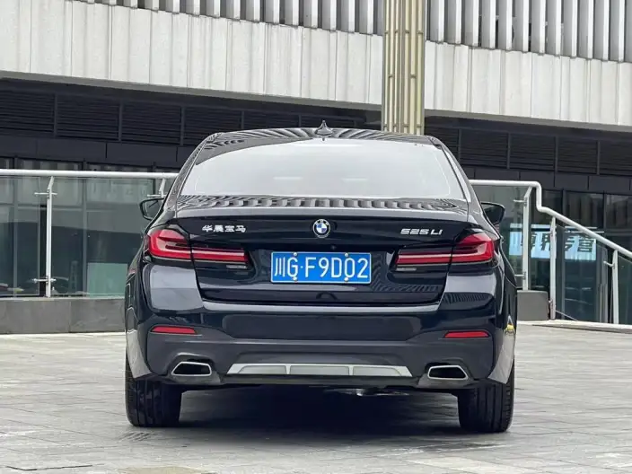 BMW 5 Series 2022 Model Facelift II 525Li M Sports Set – фото 5
