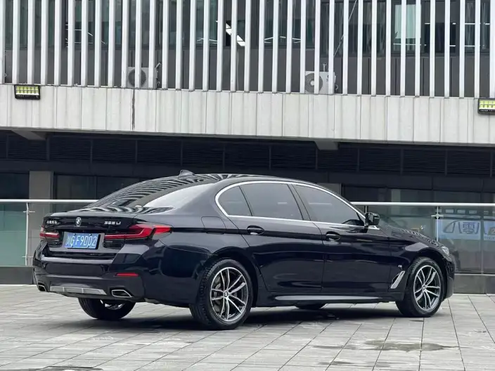 BMW 5 Series 2022 Model Facelift II 525Li M Sports Set – фото 6