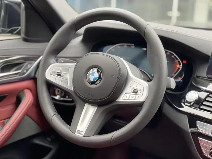 BMW 5 Series 2022 Model Facelift II 525Li M Sports Set – фото 10