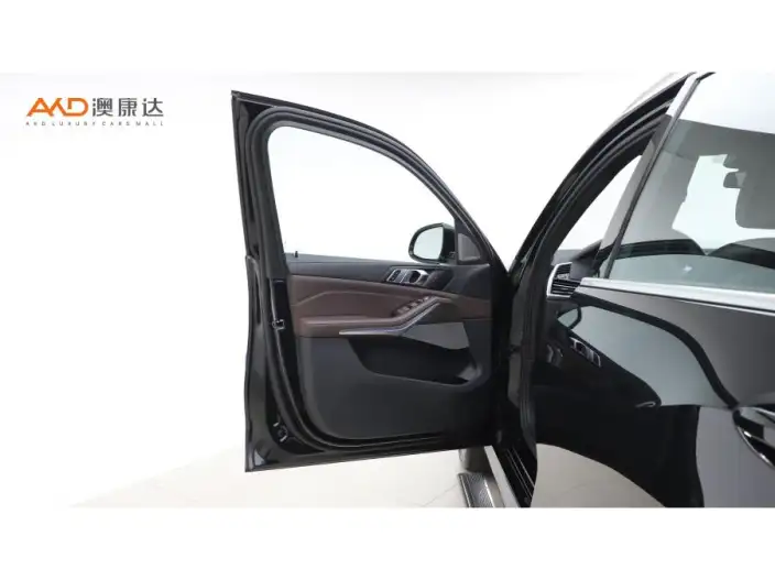 BMW X5 2022 Model xDrive 40Li Exclusive Model M Sports Set – фото 9