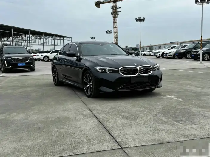 BMW 3 Series 2023 Model 325i M Sports Set – фото 3