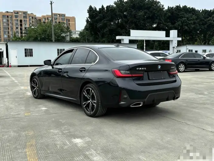 BMW 3 Series 2023 Model 325i M Sports Set – фото 4