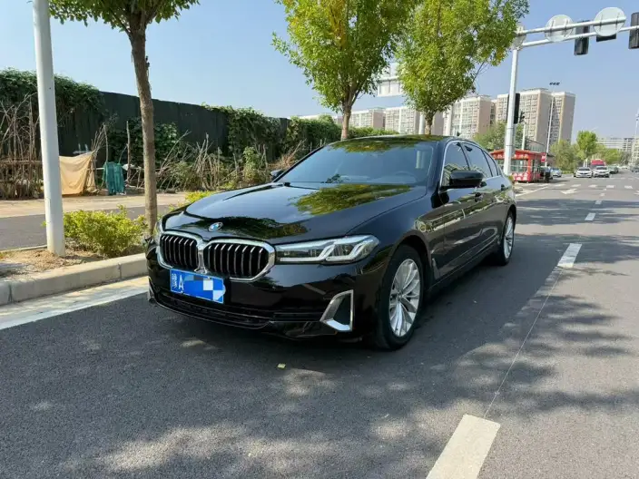 BMW 5 Series 2021 Model Facelift 525Li Luxury Set – фото 1