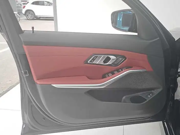 BMW 3 Series 2023 Model 325Li M Sports Set – фото 9