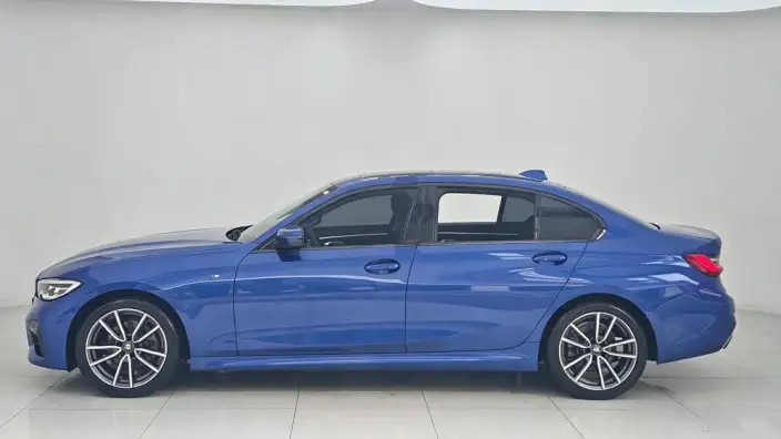 BMW 3 Series 2021 Model Facelift 325i M Sports Set – фото 4