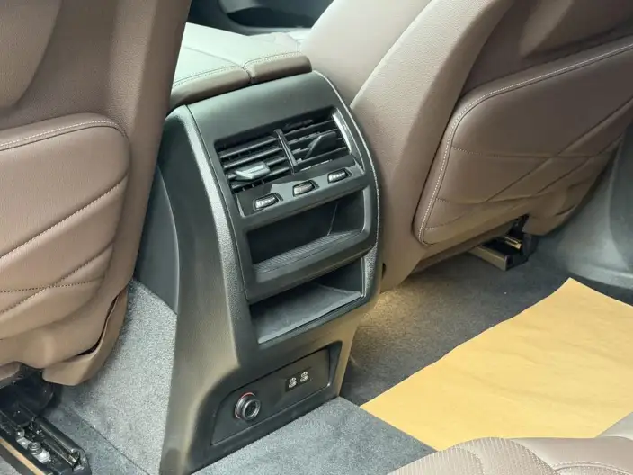 BMW X5 2022 Model xDrive 30Li Exclusive Model M Sports Set – фото 9