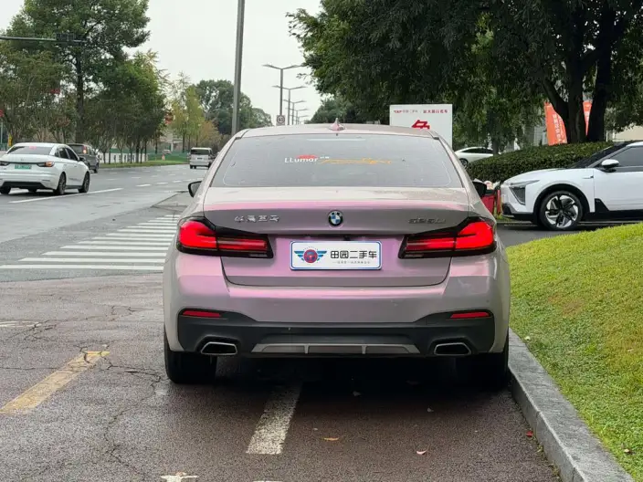 BMW 5 Series 2021 Model 525Li M Sports Set – фото 5