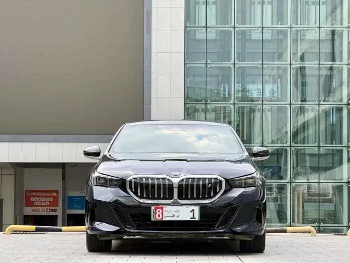 BMW i5 2025 Model eDrive35L M Sports Set – фото 2