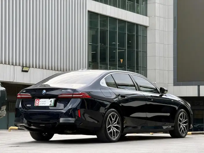 BMW i5 2025 Model eDrive35L M Sports Set – фото 7