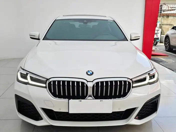 BMW 5 Series 2023 Model 530Li xDrive M Sports Set – фото 2