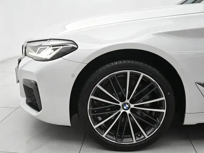 BMW 5 Series 2023 Model 530Li Leading Model M Sports Set – фото 7