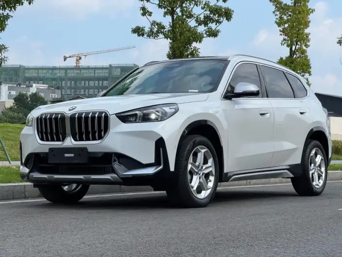 BMW X1 2023 Model sDrive20Li X Design Set – фото 1