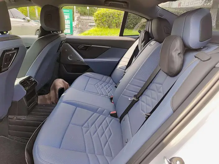 BMW 5 Series 2024 Model 530Li Exclusive Model M Sports Set – фото 10
