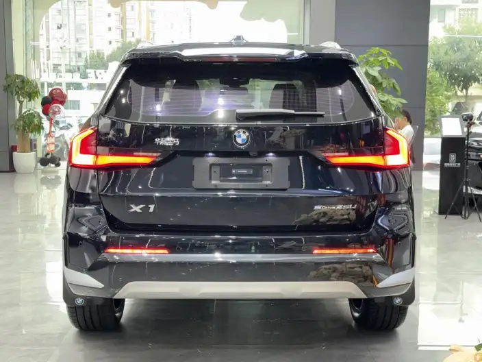 BMW X1 2025 Model sDrive25Li X Design Set – фото 4