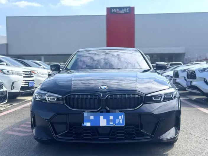 BMW 3 Series 2025 Model 330Li M Sports Night Set – фото 2