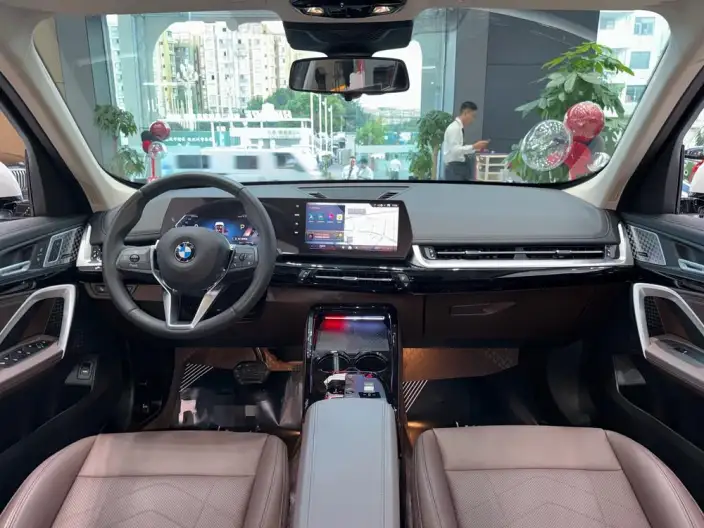 BMW X1 2025 Model sDrive25Li X Design Set – фото 7