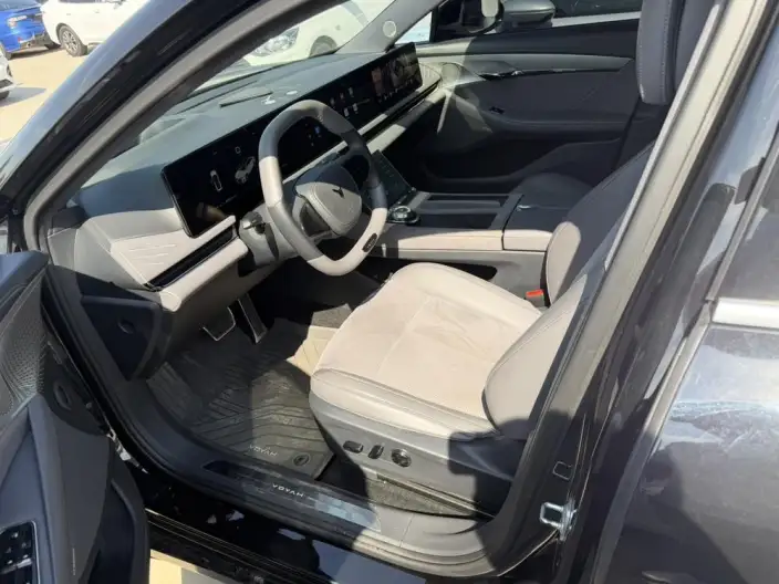 VOYAH Pursuit PHEV 2024 Model Ultra-long Endurance 4WD Ultimate Edition – фото 10