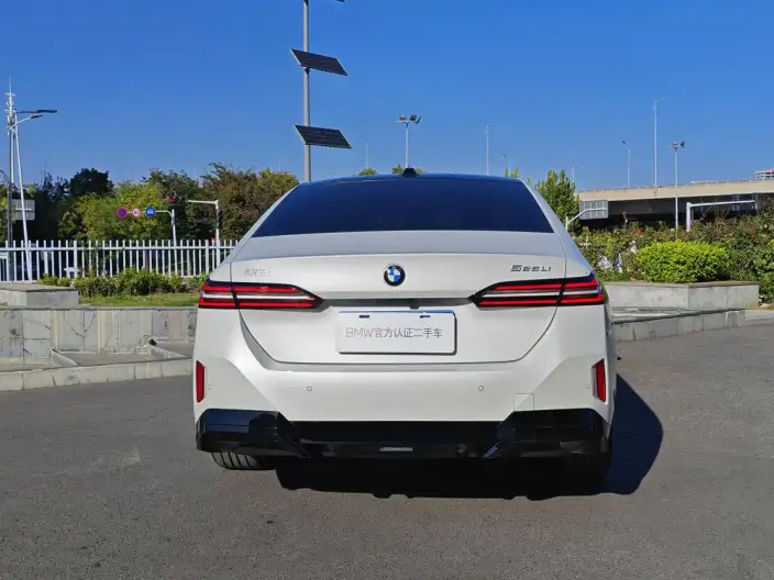 BMW 5 Series 2025 Model Facelift 525Li M Sports Set – фото 6