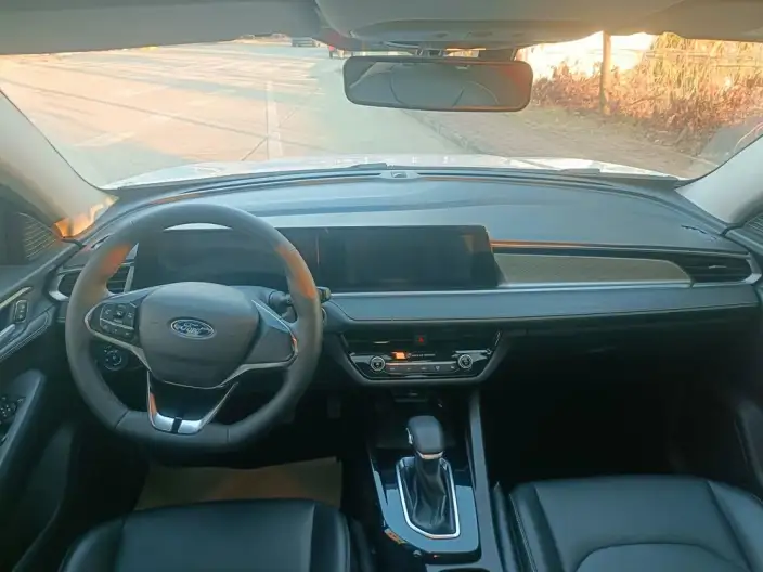 Ford Escort 2021 Model 1.5L Automatic Diamond Edition – фото 7