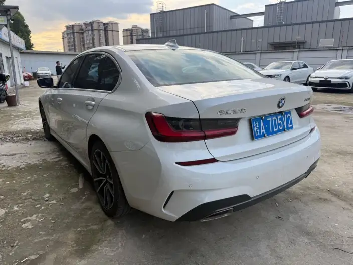 BMW 3 Series 2022 Model 320Li M Sports Set – фото 3