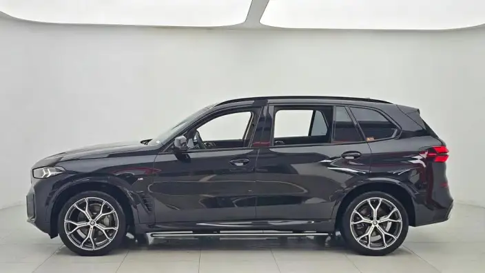 BMW X5 2023 Model xDrive30Li Exclusive Model M Sports Night Set – фото 4