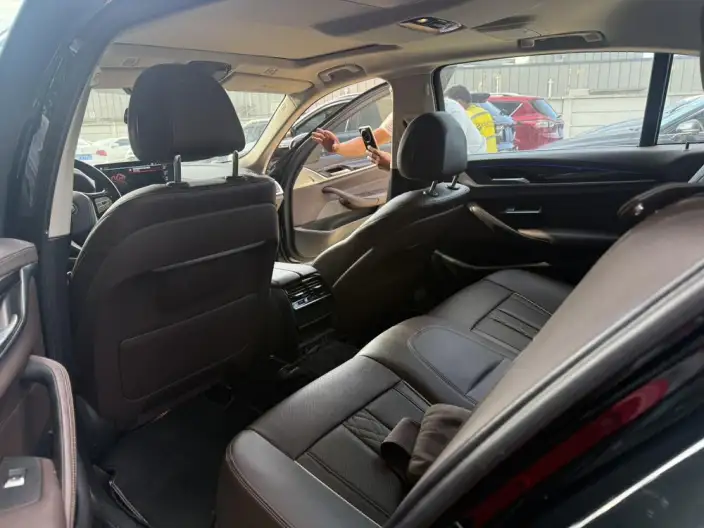 BMW 5 Series 2021 Model Facelift 525Li Luxury Set – фото 8