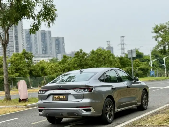 Ford Mondeo 2025 Model EcoBoost 245 Luxury Model – фото 7