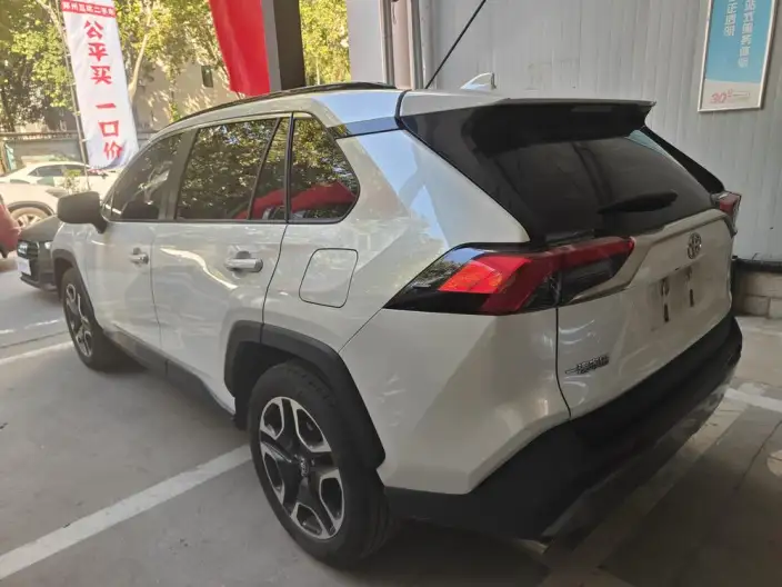 Toyota RAV4 2021 Model 2.0L CVT 4WD Premium Edition