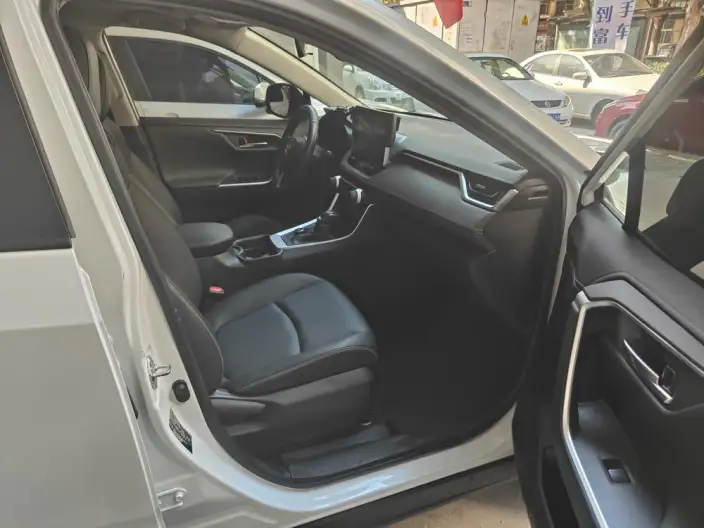 Toyota RAV4 2021 Model 2.0L CVT 4WD Premium Edition – фото 7