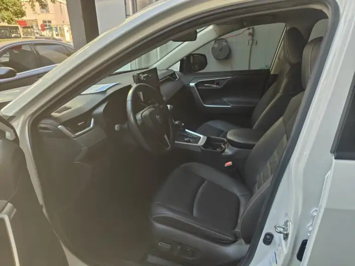Toyota RAV4 2021 Model 2.0L CVT 4WD Premium Edition – фото 10
