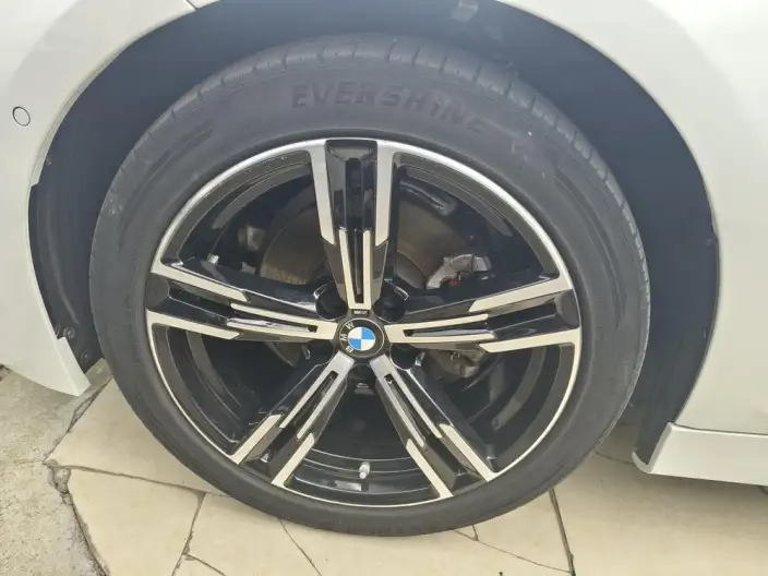 BMW 3 Series 2023 Model 325i M Sports Set – фото 6