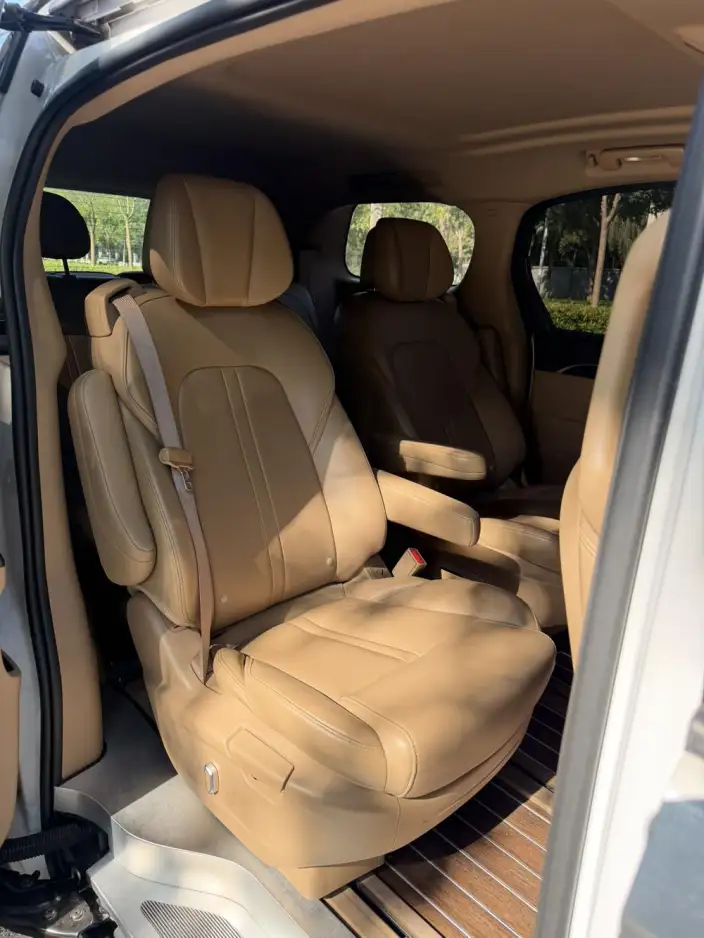 Buick GL8 2021 Model ES Luzun 653T Exclusive Model – фото 10