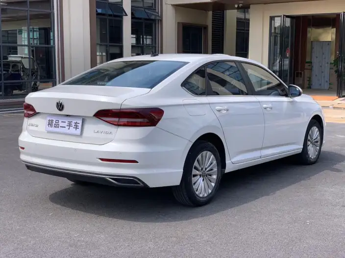 Volkswagen Lavida 2021 Model 1.5L Automatic Comfort Edition – фото 6