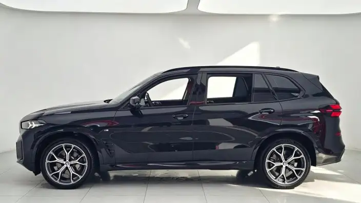 BMW X5 2025 Model xDrive30Li Exclusive Model M Sports Night Set