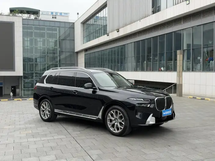 BMW X7 2023 Model xDrive40i Leading Model Luxury Set