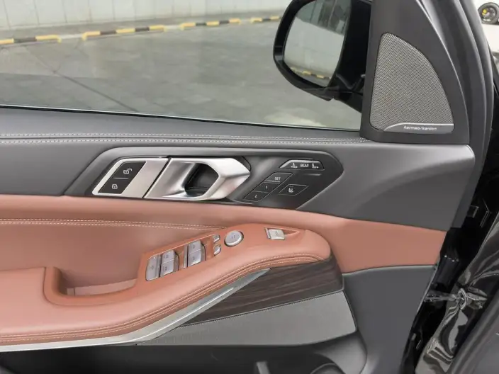 BMW X7 2023 Model xDrive40i Leading Model Luxury Set – фото 8