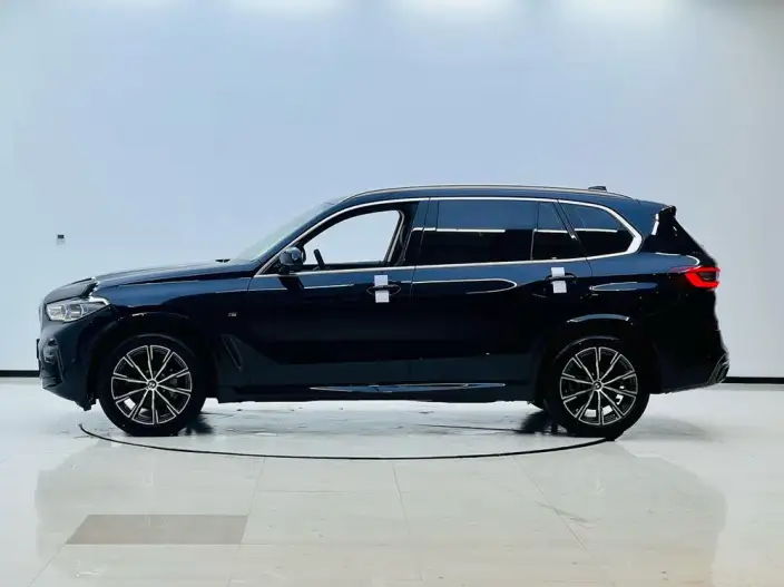 BMW X5 2022 Model Facelift xDrive 30Li Exclusive Model M Sports Set