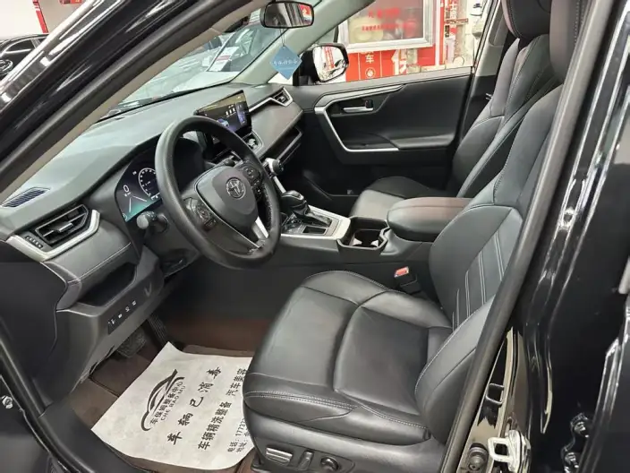 Toyota Wildlander 2023 Model 2.0L 2WD Luxury PLUS Edition – фото 8