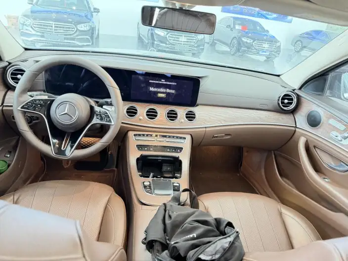 Mercedes-Benz E-Class 2021 Model E 300 L Fashion Model sedan – фото 9