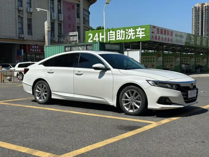 Honda Accord 2022 Model 260TURBO Deluxe Edition – фото 3