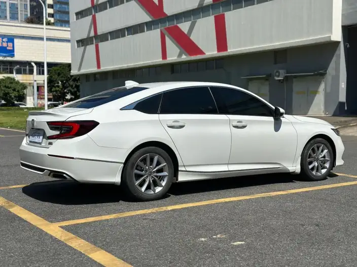 Honda Accord 2022 Model 260TURBO Deluxe Edition – фото 6