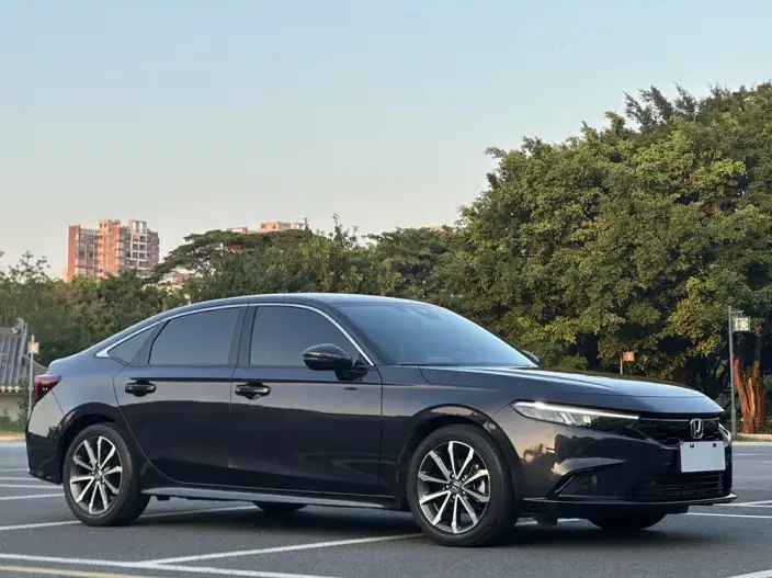 Model Ge 2023 Model 240TURBO CVT Deluxe Edition – фото 3