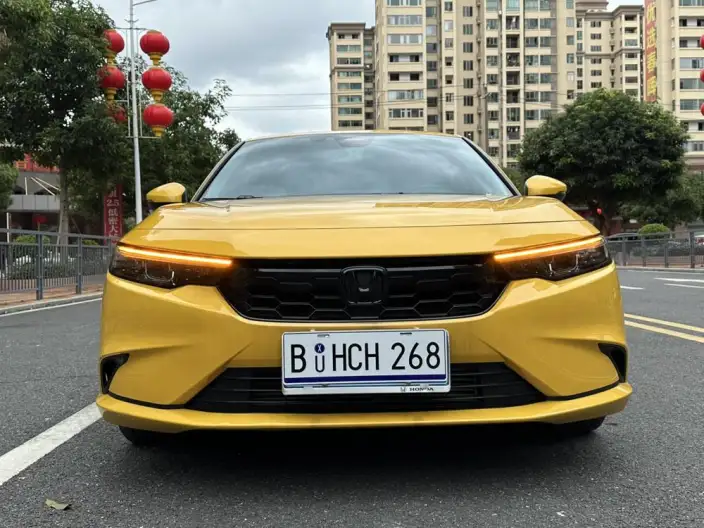 Model Ge 2023 Model 240TURBO CVT Smart Edition – фото 2