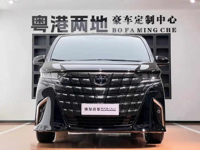 Elfa 2023 Model 2.5L Intelligent Hybrid 4WD Premium